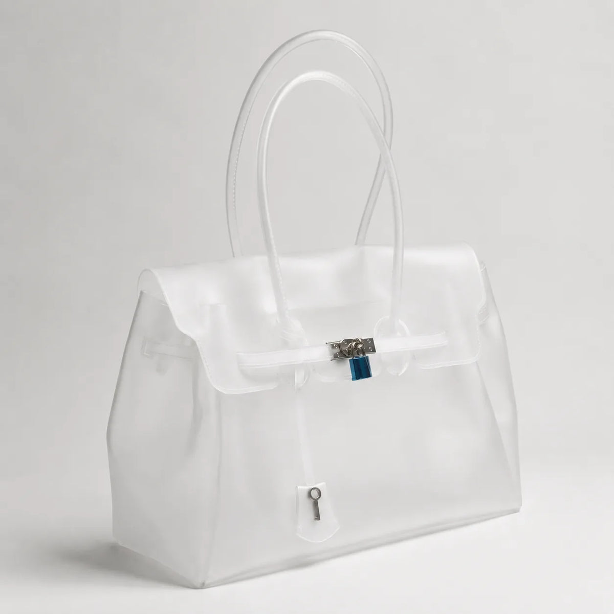 Bolso Jelly transparente JELLOCO en estudio para su guía de limpieza y cuidado